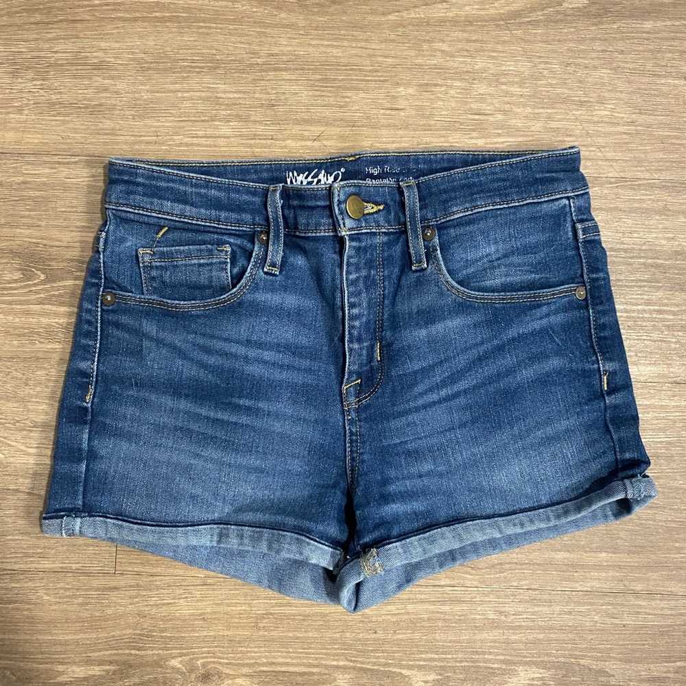 Medium wash jean shorts